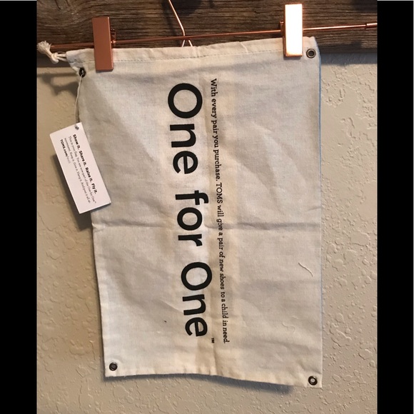 TOMS bag - Picture 2 of 2